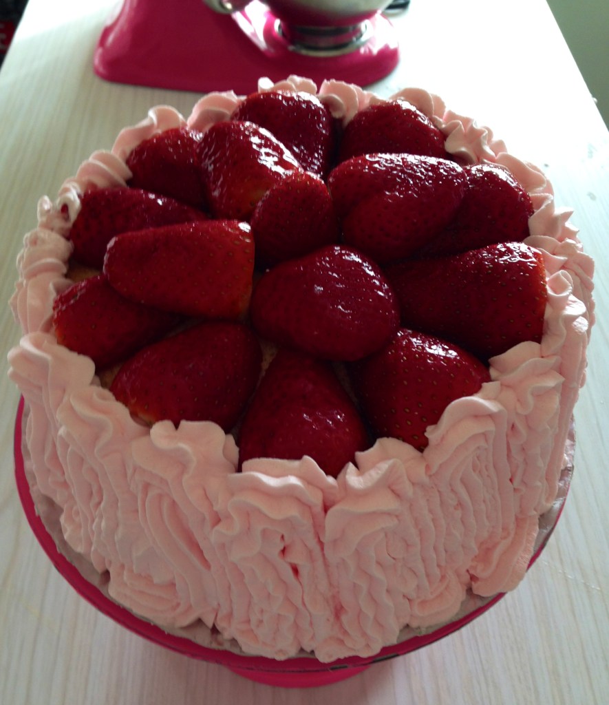 Tarta de fresas y nata